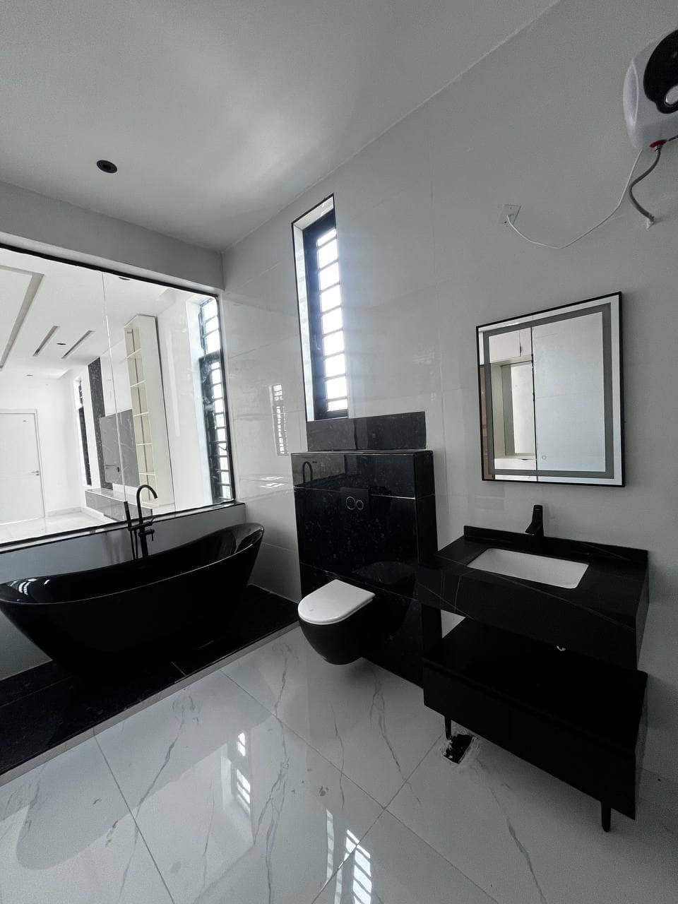 photo_5875194908367326189_y