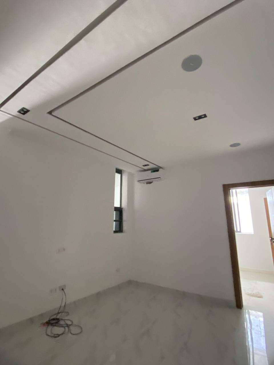 photo_5875416146427710675_y