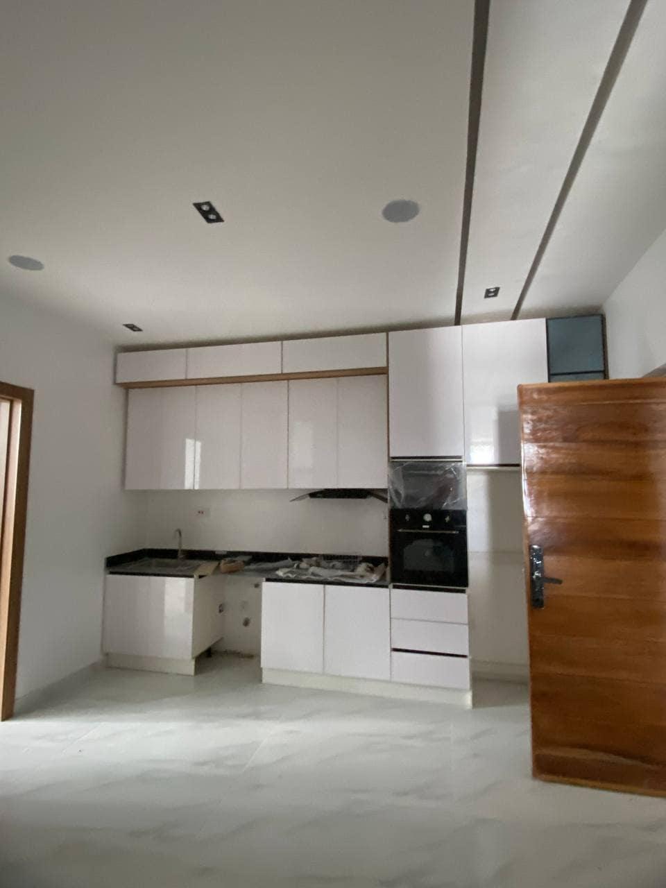 photo_5875416146427710676_y