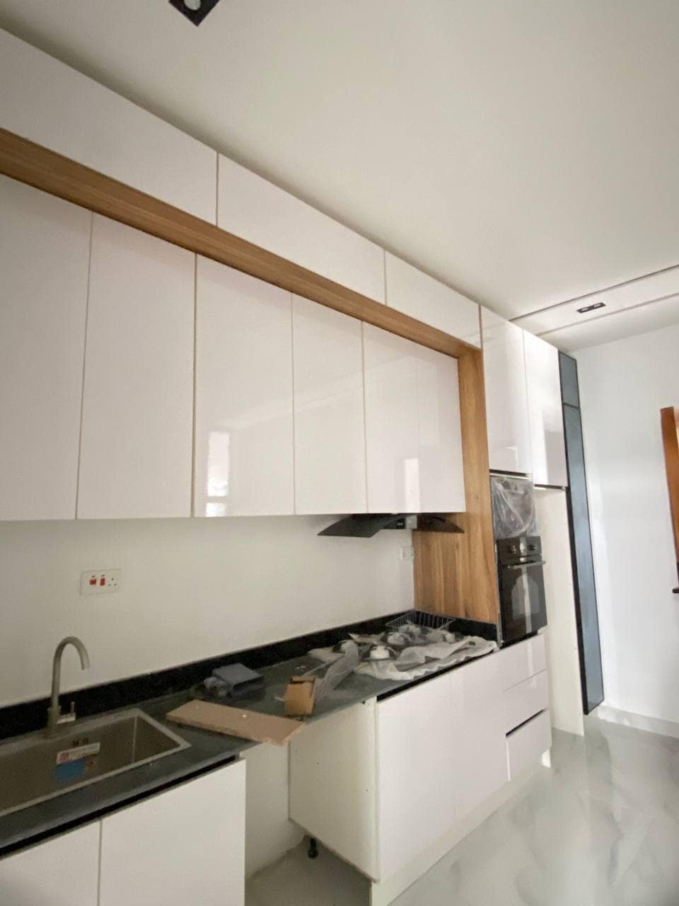 photo_5875416146427710680_y