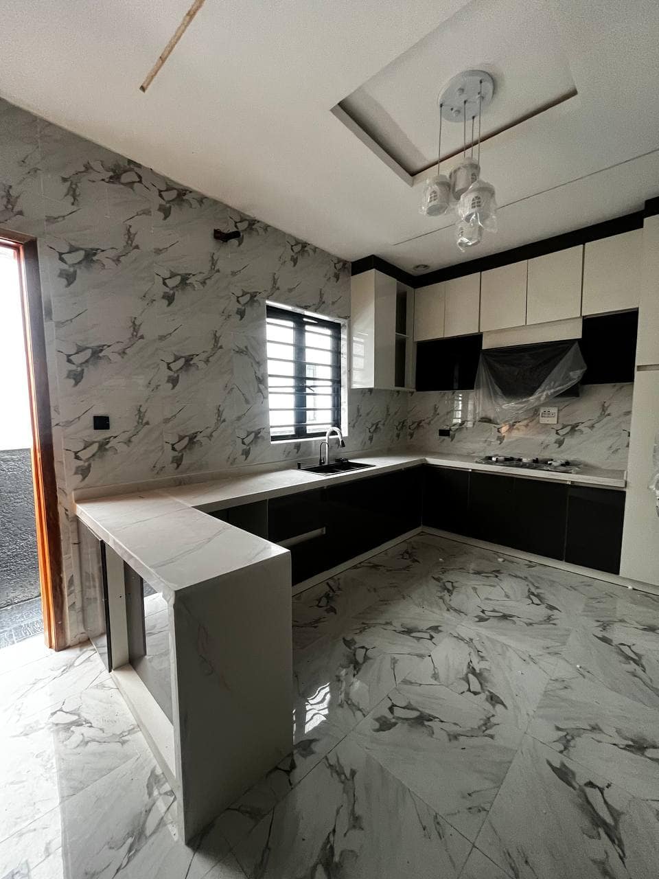 photo_5879586675636243374_y