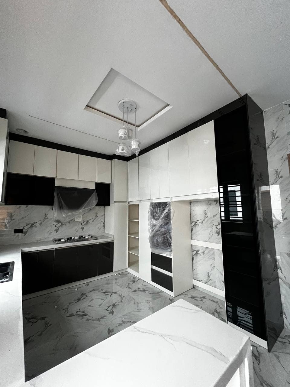 photo_5879586675636243375_y