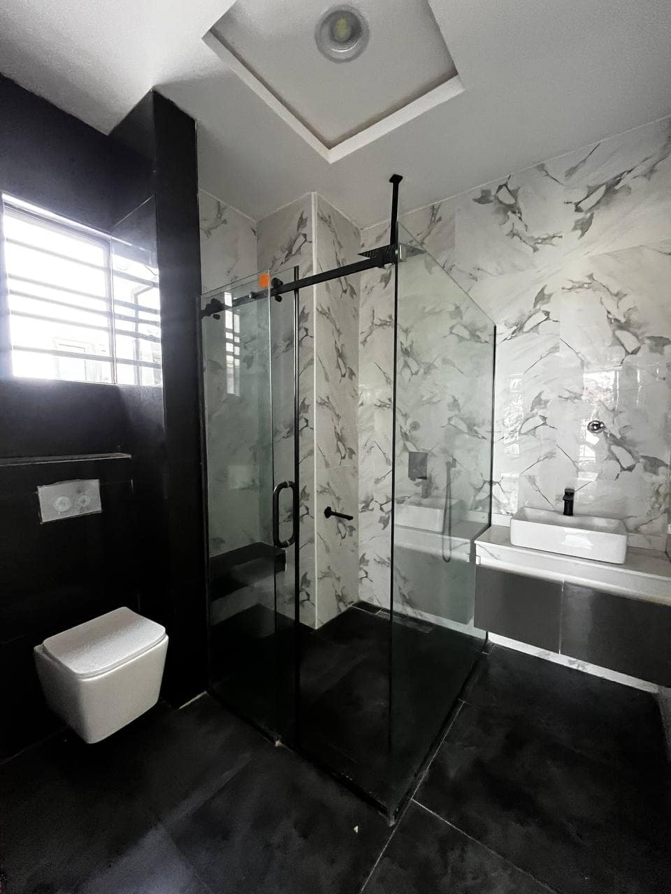 photo_5879586675636243382_y