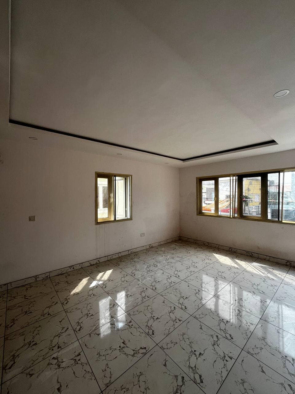 photo_5879586675636243396_y