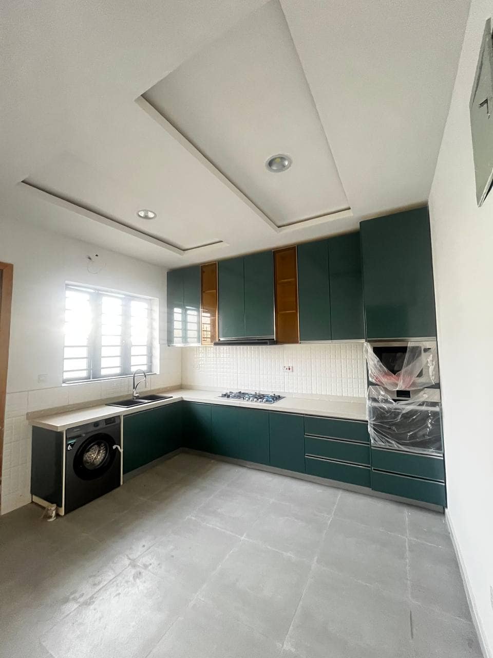 photo_5879586675636243404_y