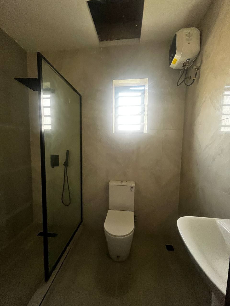 photo_5879586675636243407_y