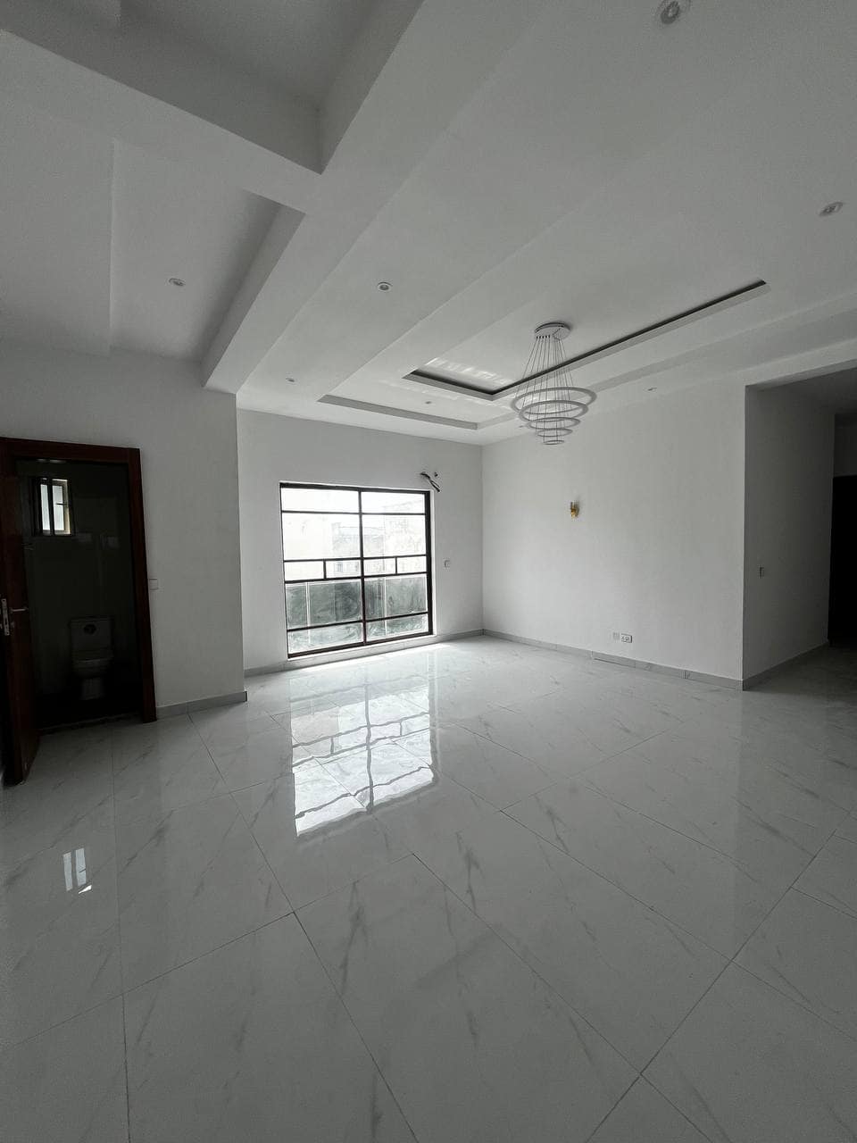 photo_5891131689461812217_y