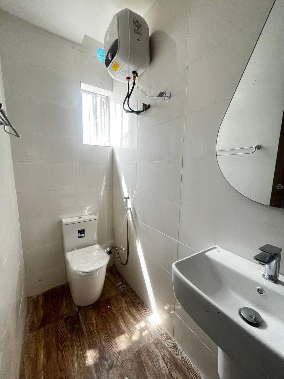 photo_5891131689461812219_y