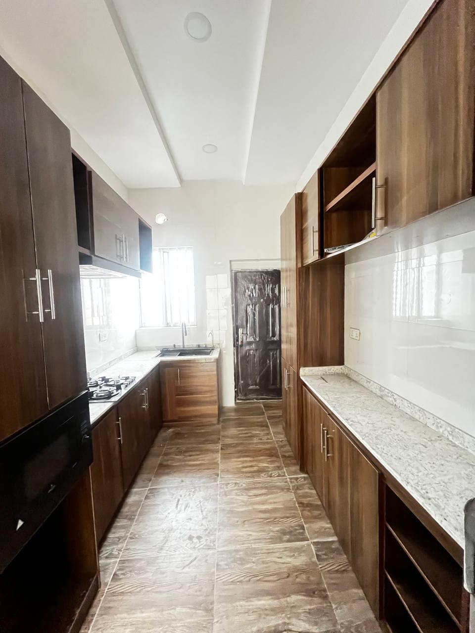 photo_5891131689461812223_y