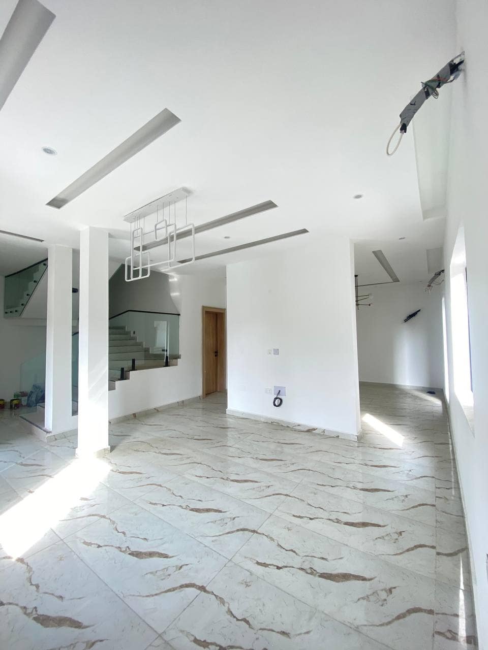 photo_5893383489275497247_y