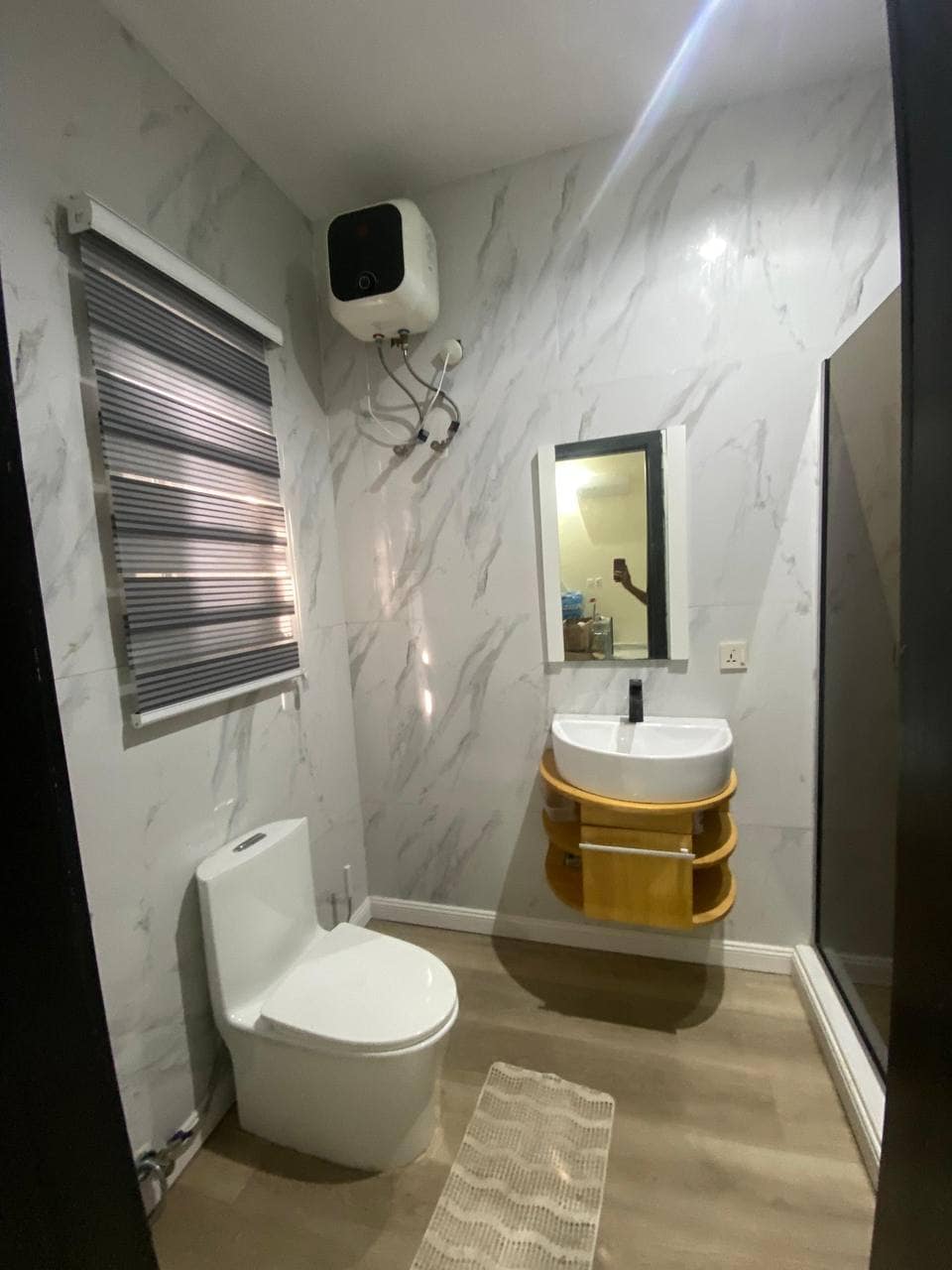 photo_5893383489275497266_y