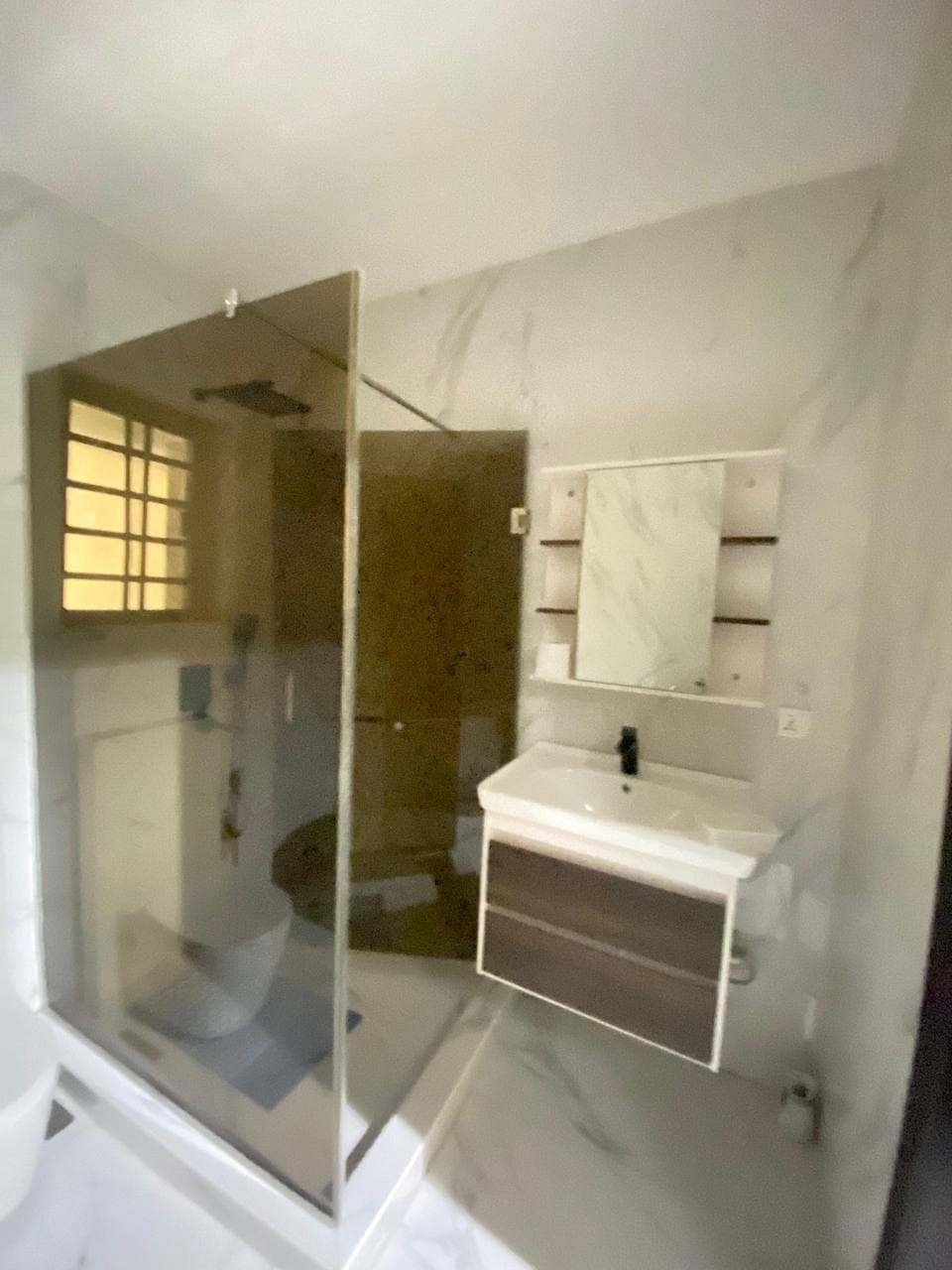 photo_5893383489275497293_y