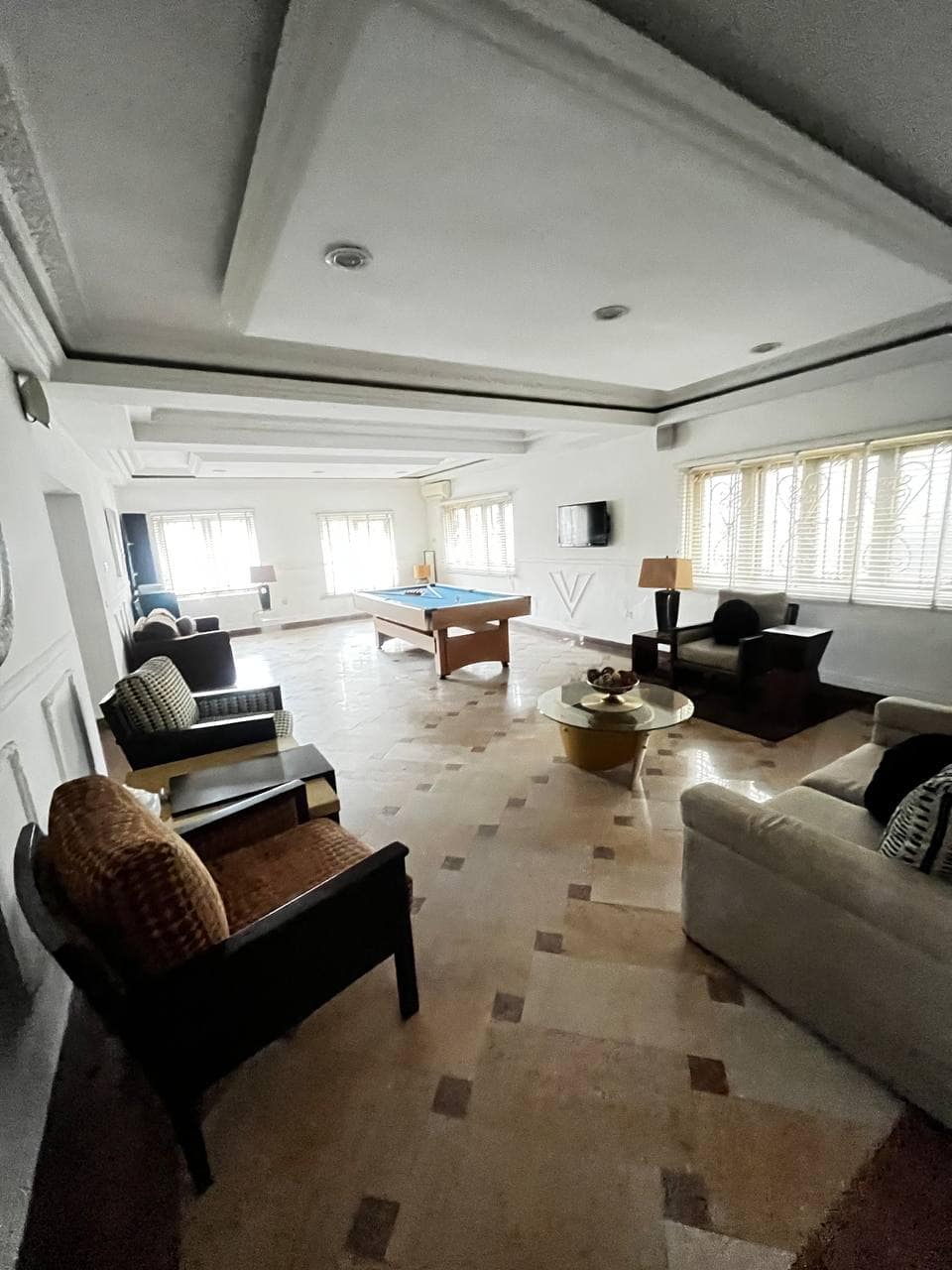 photo_5893383489275497327_y