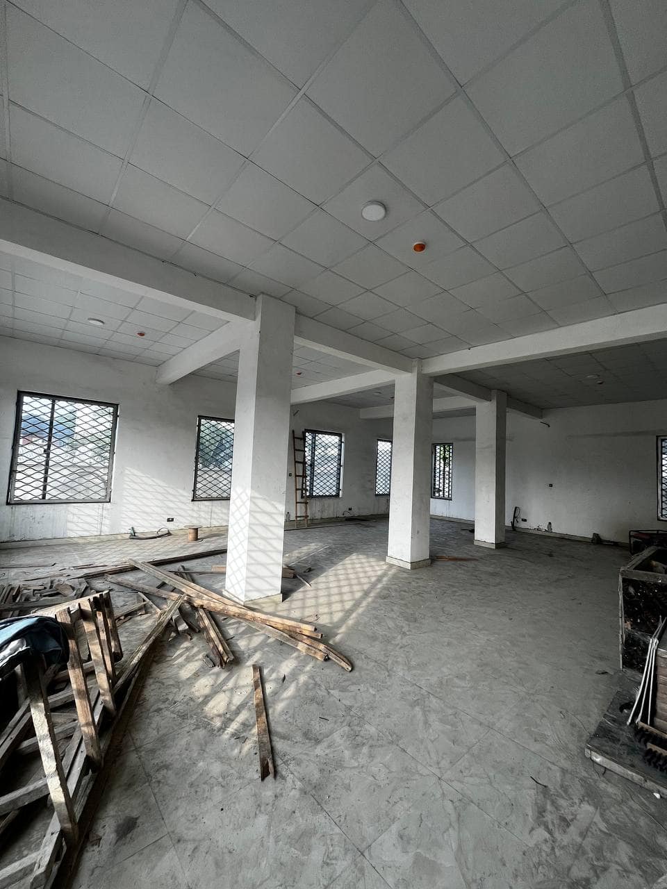 photo_5895405504043879316_y