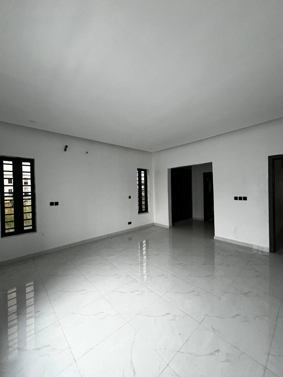 photo_5900266225906945081_y