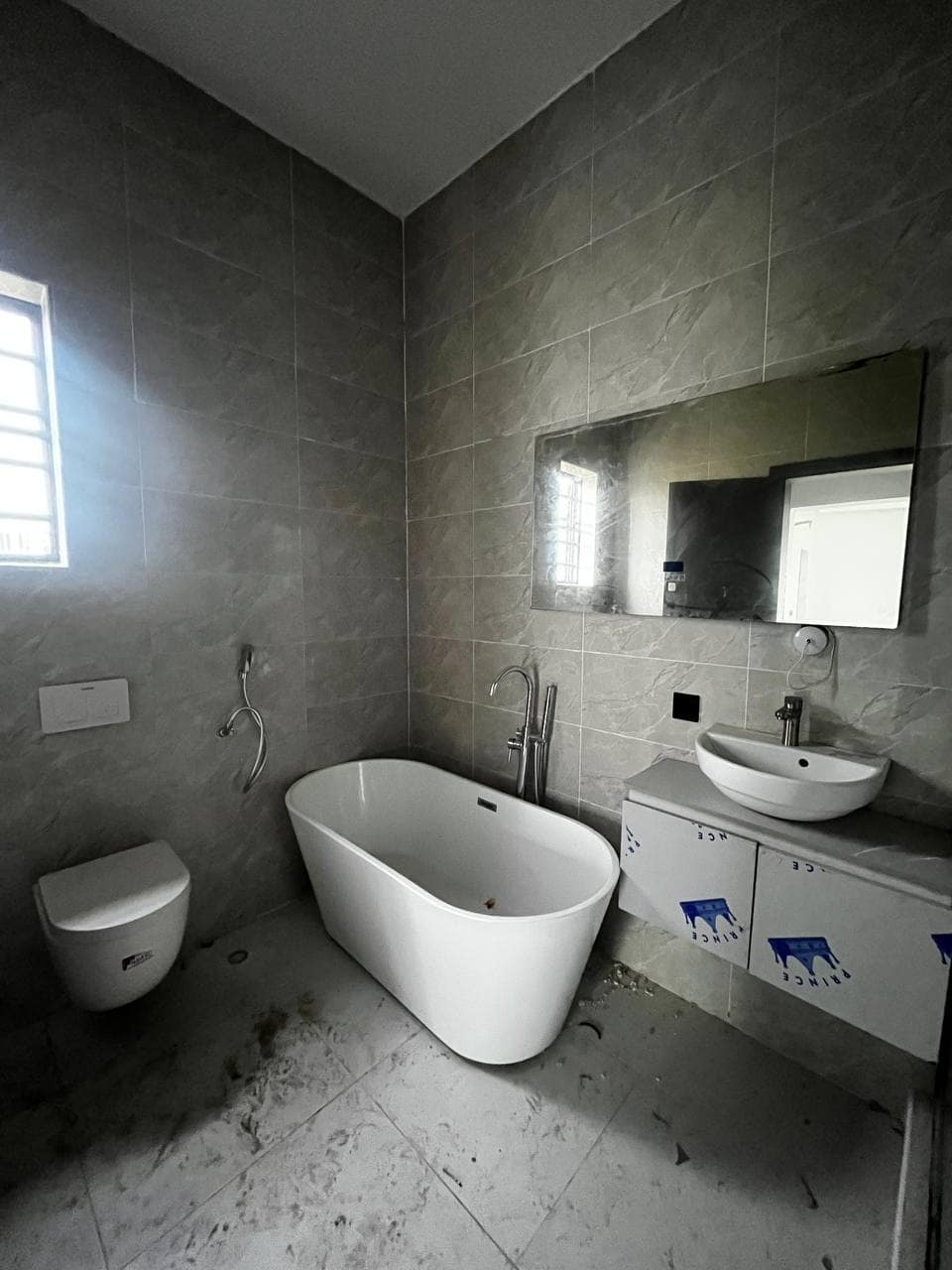 photo_5900266225906945088_y