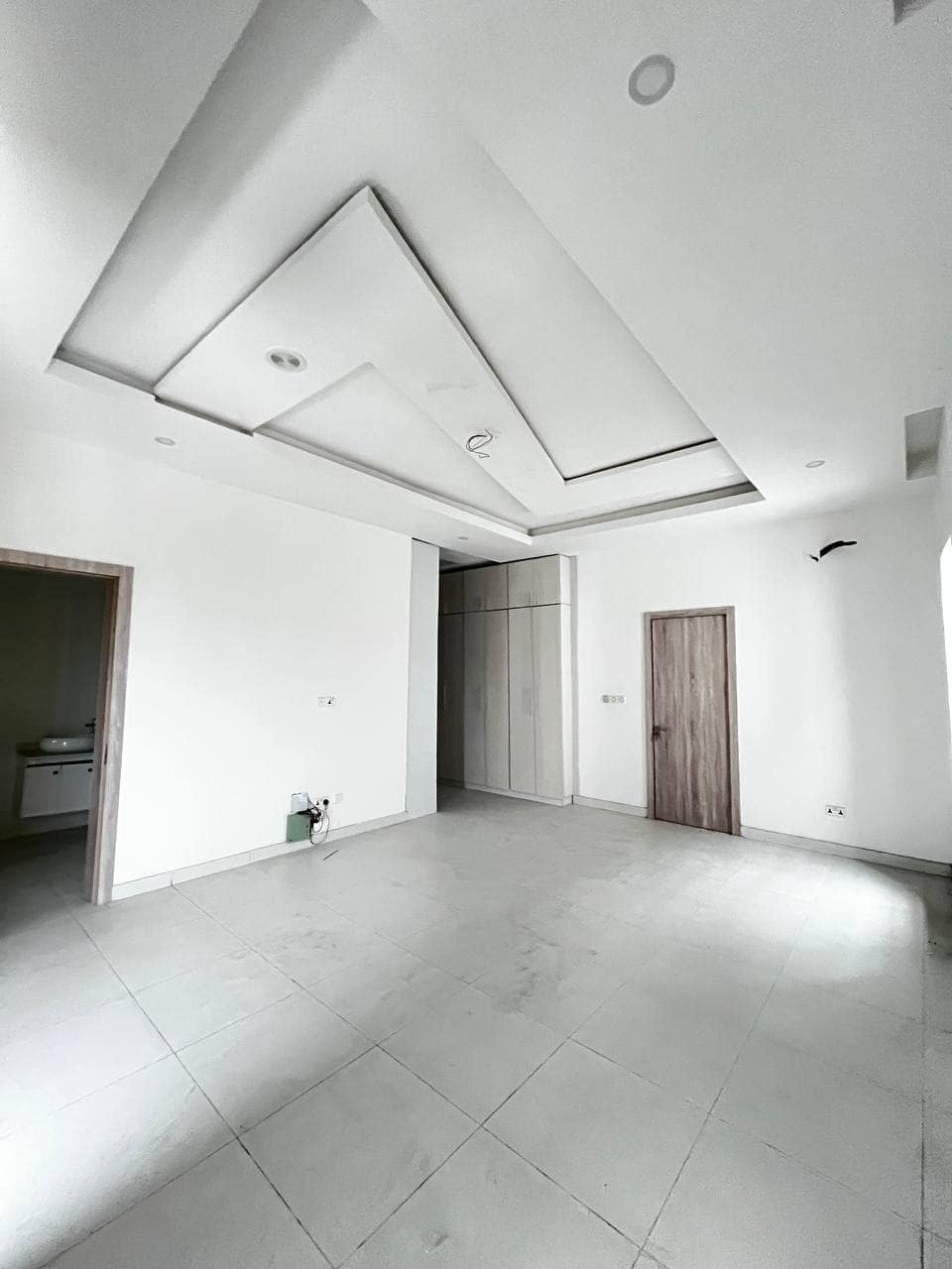 photo_5900266225906945092_y