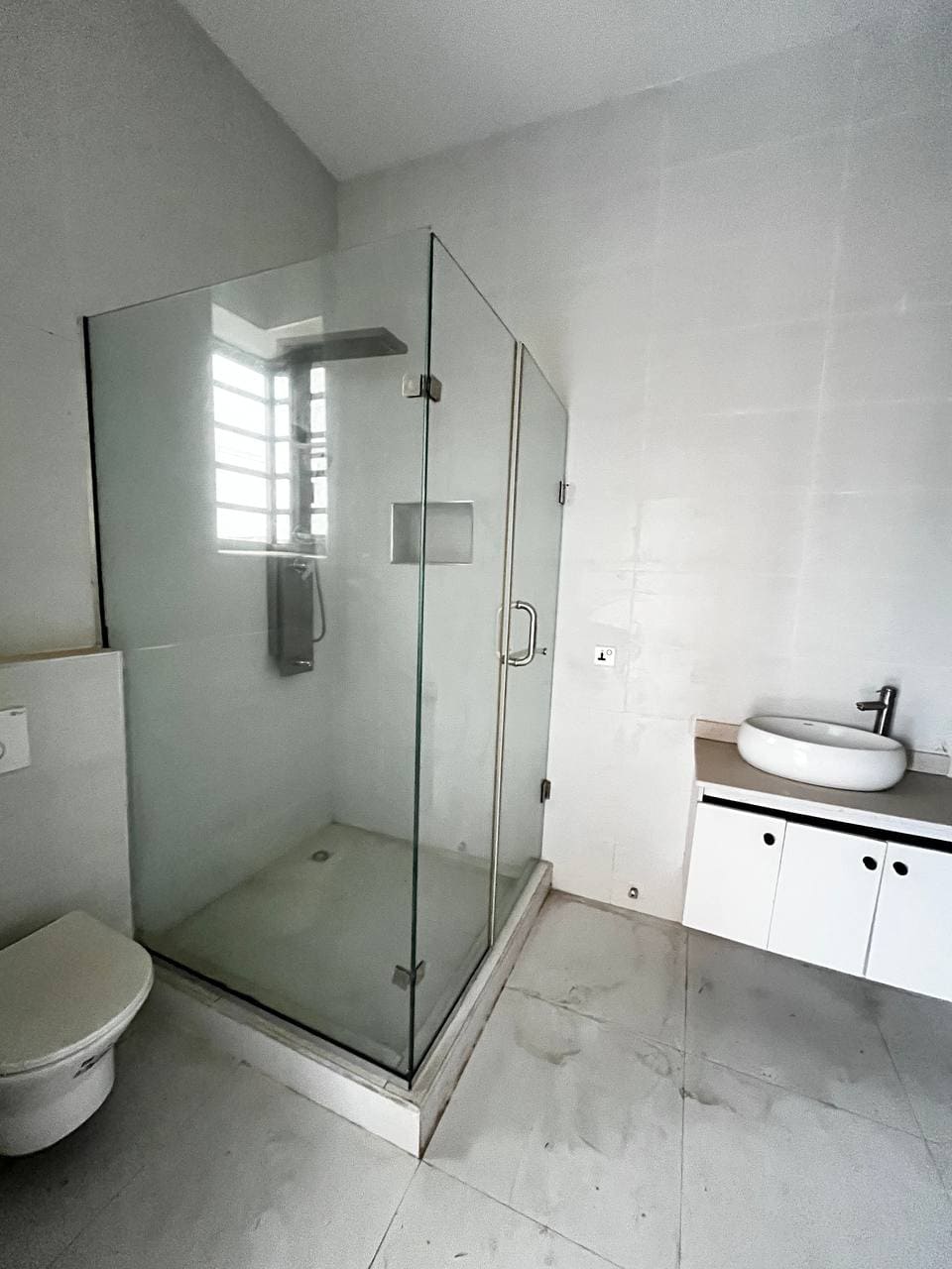 photo_5900266225906945094_y