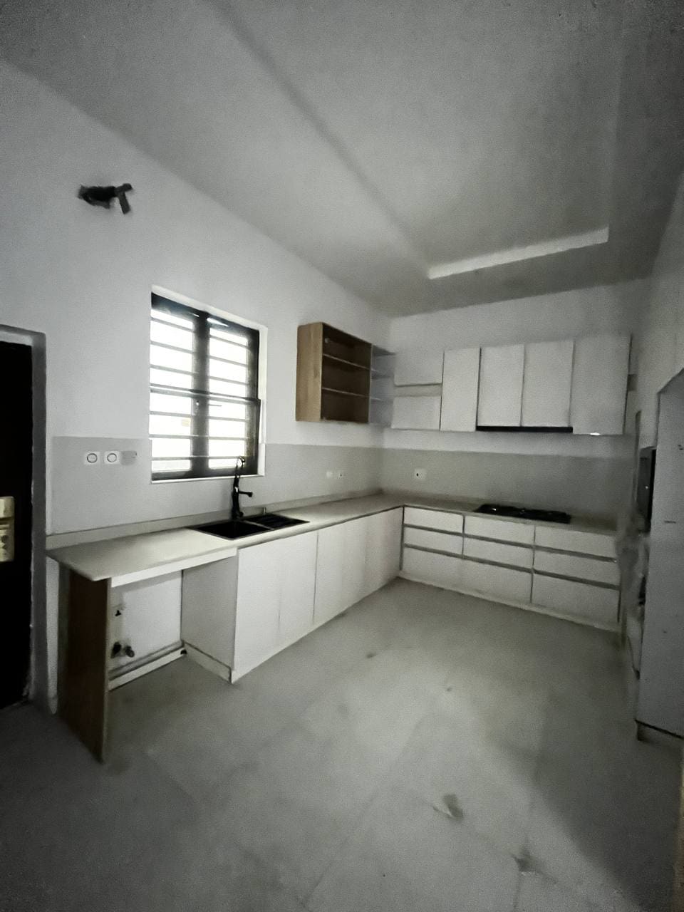 photo_5900266225906945098_y