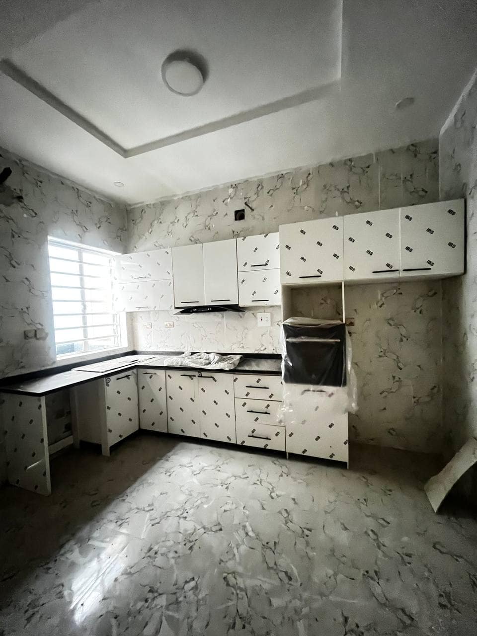 photo_5900266225906945101_y (1)