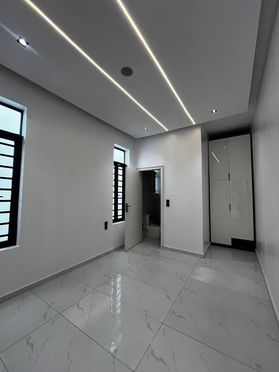 photo_5900266225906945139_y