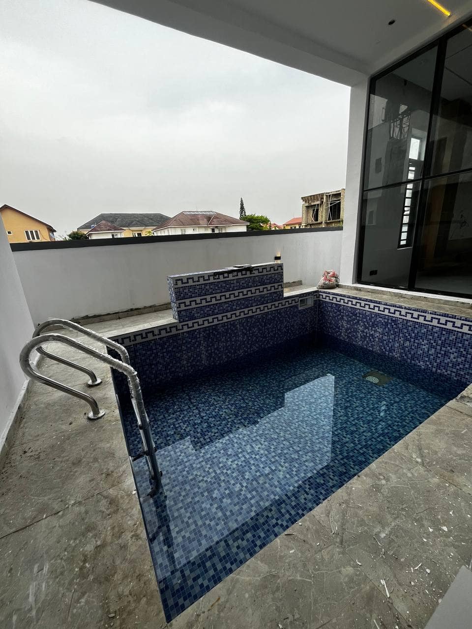 photo_5900266225906945147_y