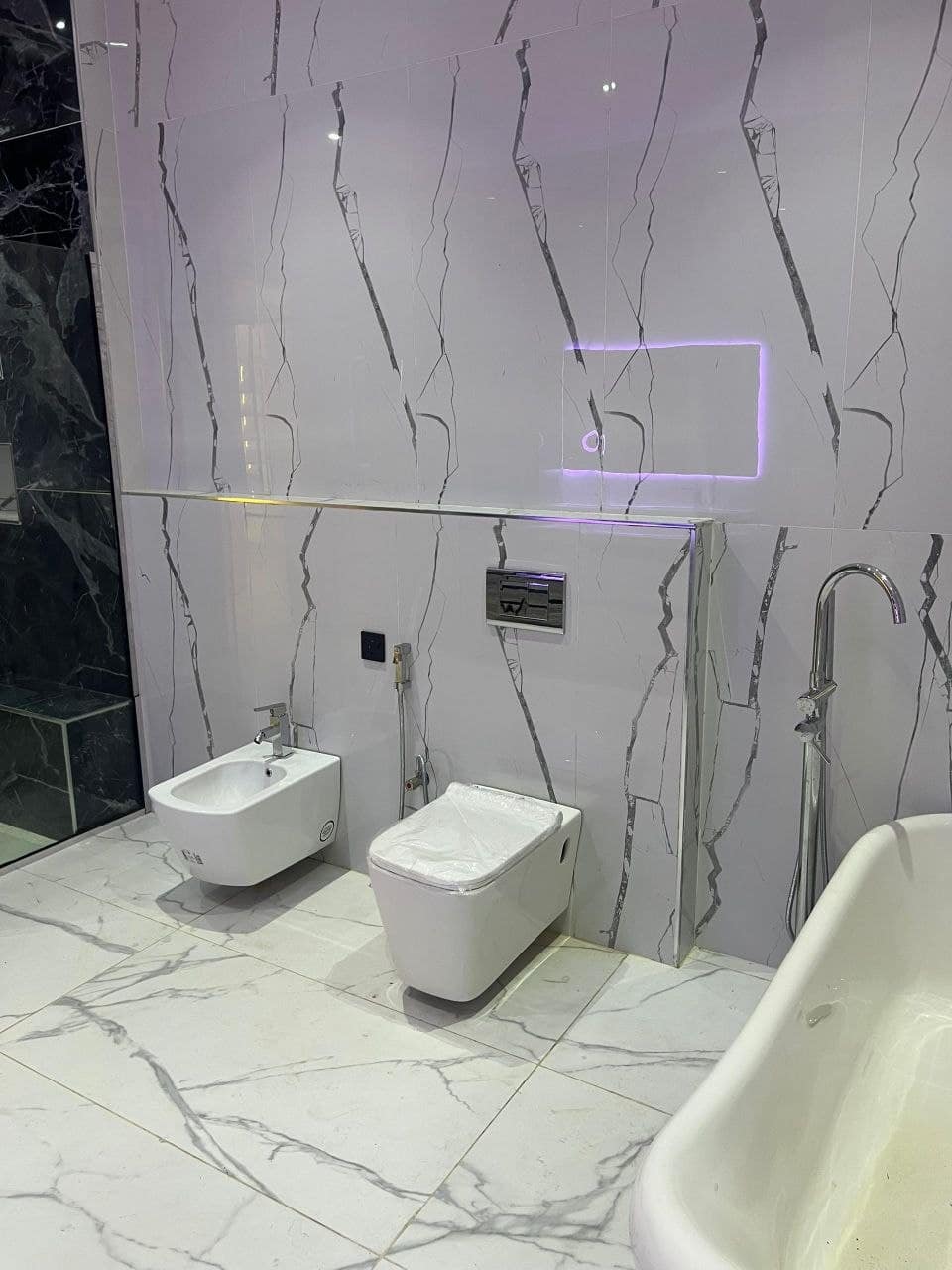 photo_5979085618887199795_y