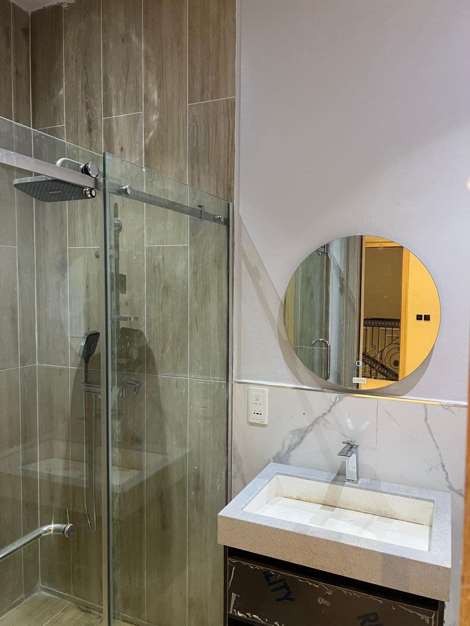 photo_5979085618887199800_y