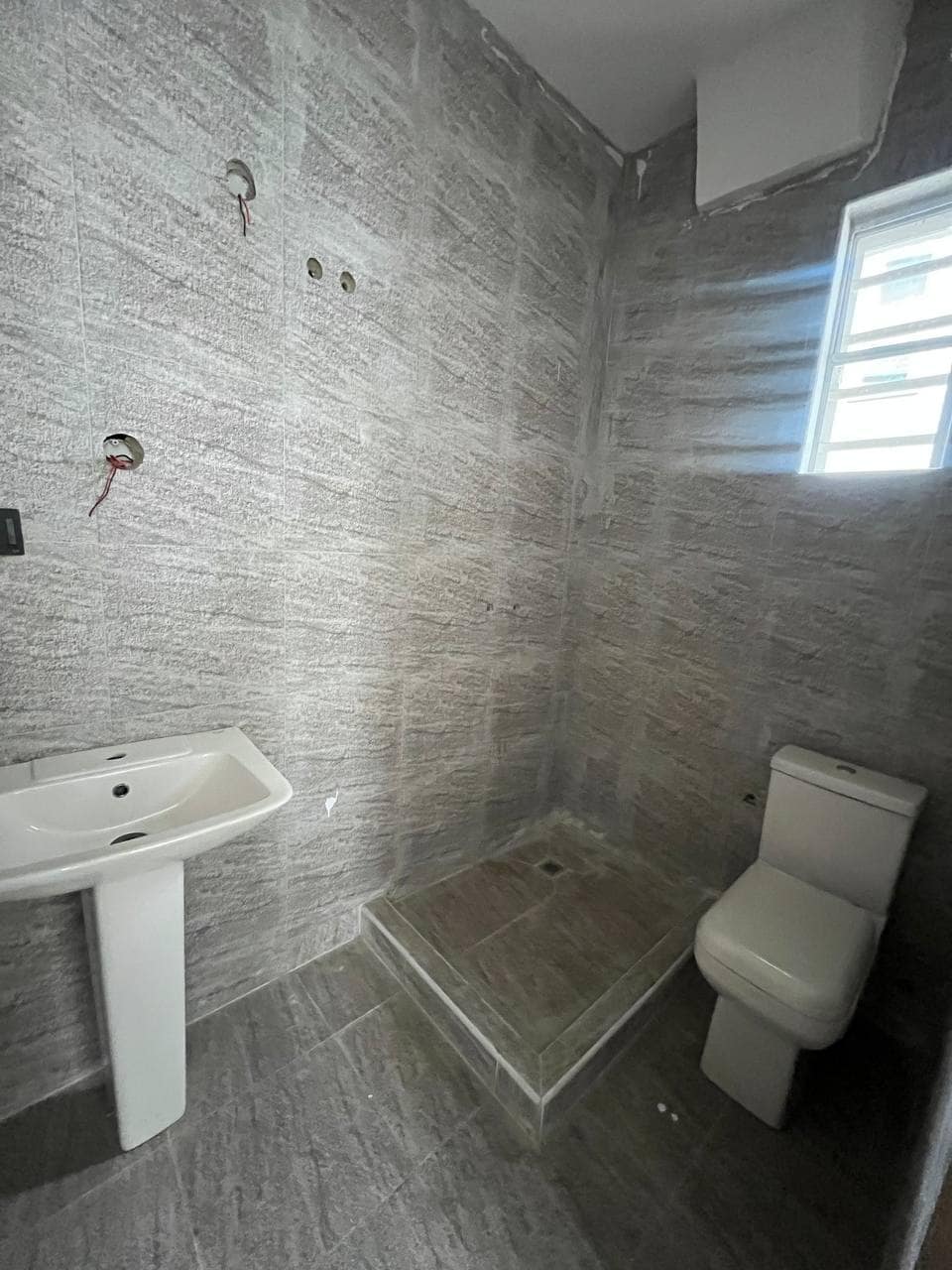 photo_5998973834318515105_y