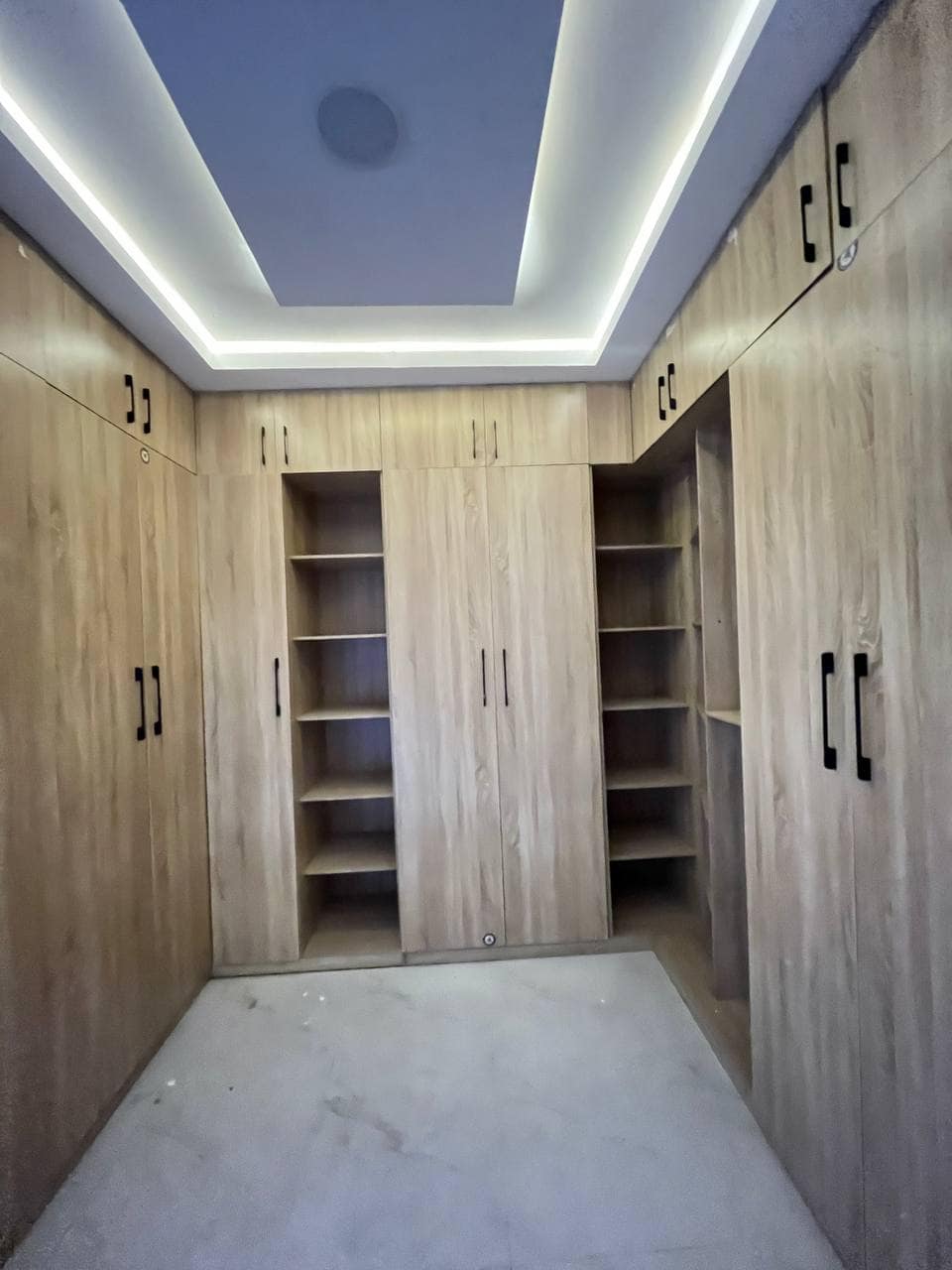 photo_5998973834318515108_y