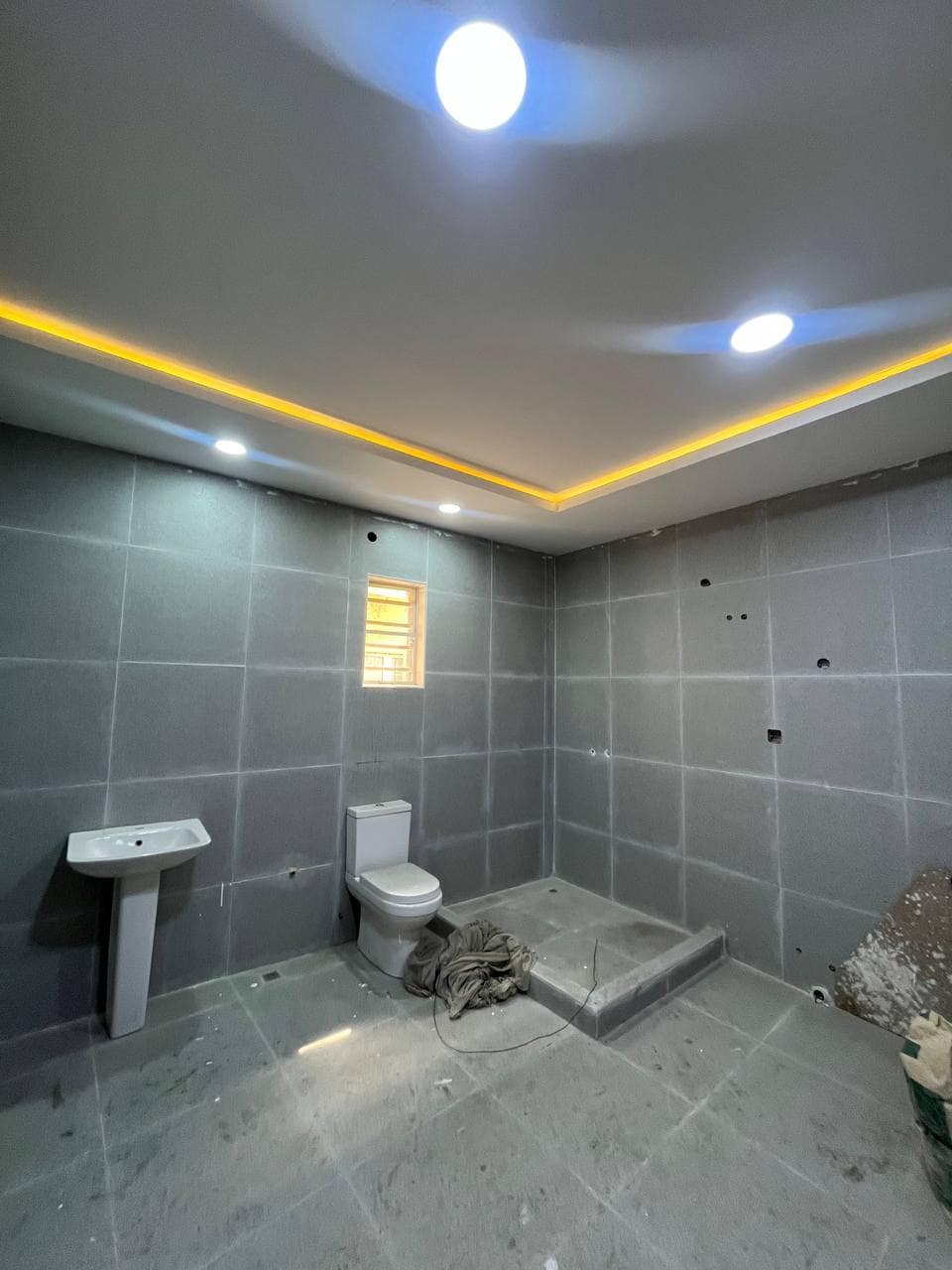 photo_5998973834318515109_y