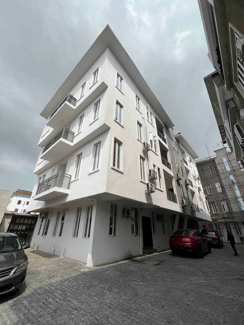 photo_5998973834318515111_y