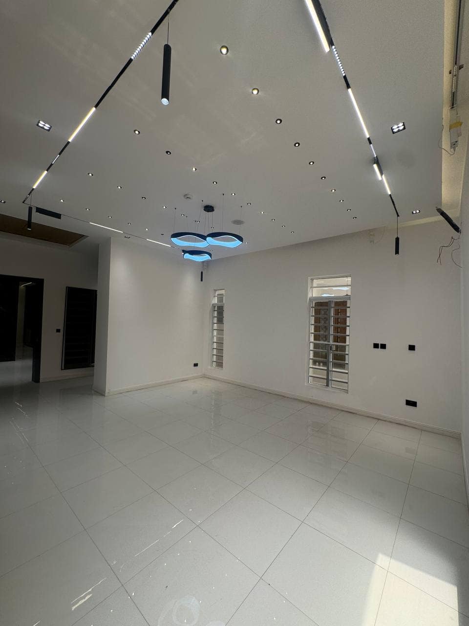 photo_5998973834318515129_y