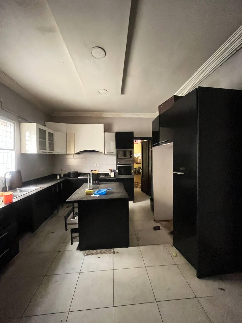 photo_6003497813565705131_y