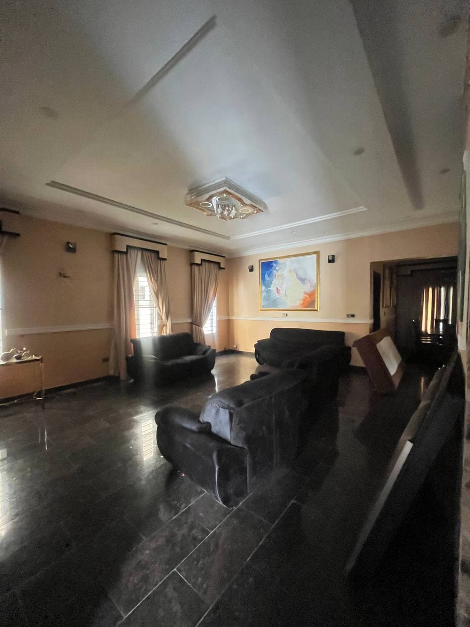 photo_6003497813565705132_y