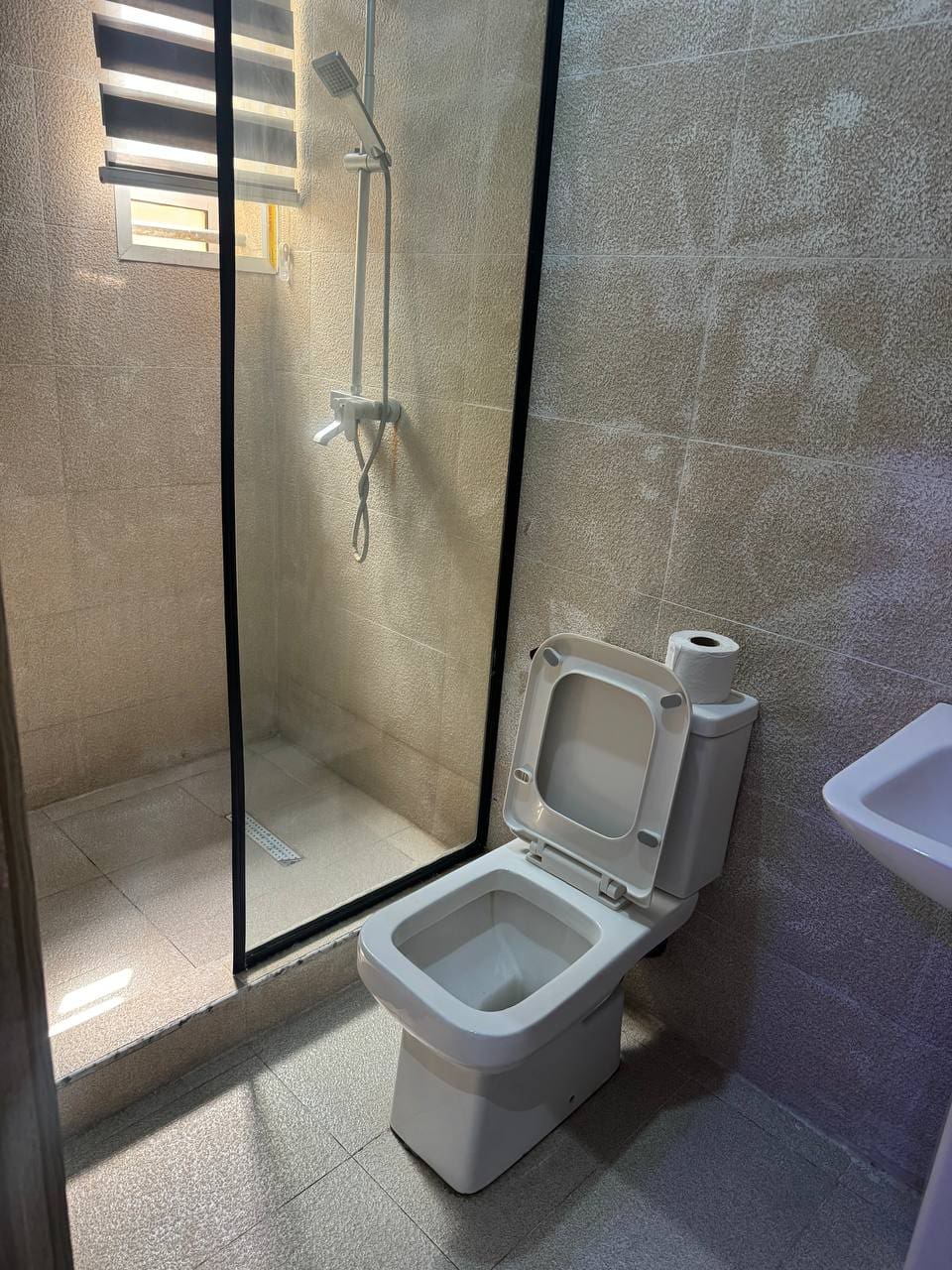 photo_6012865347691678556_y