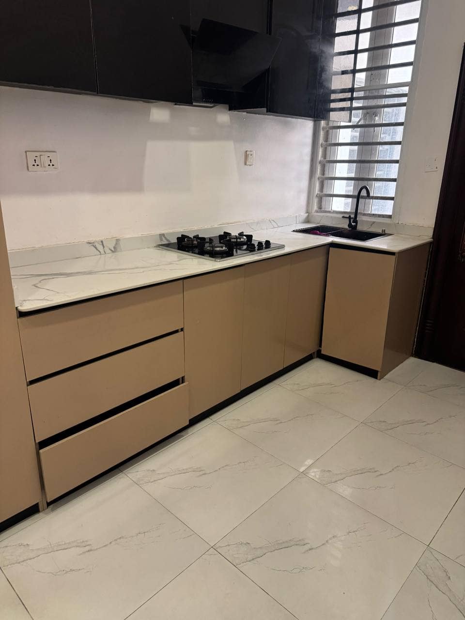 photo_6012865347691678564_y