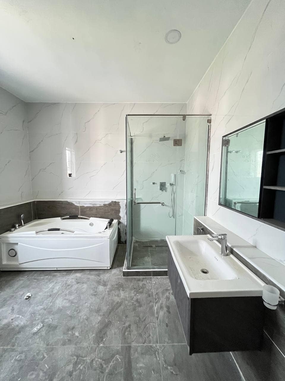 photo_6012865347691678576_y