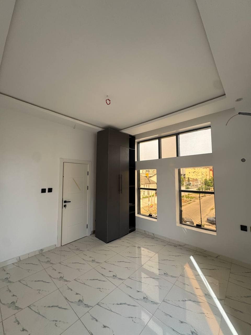 photo_6012865347691678618_y