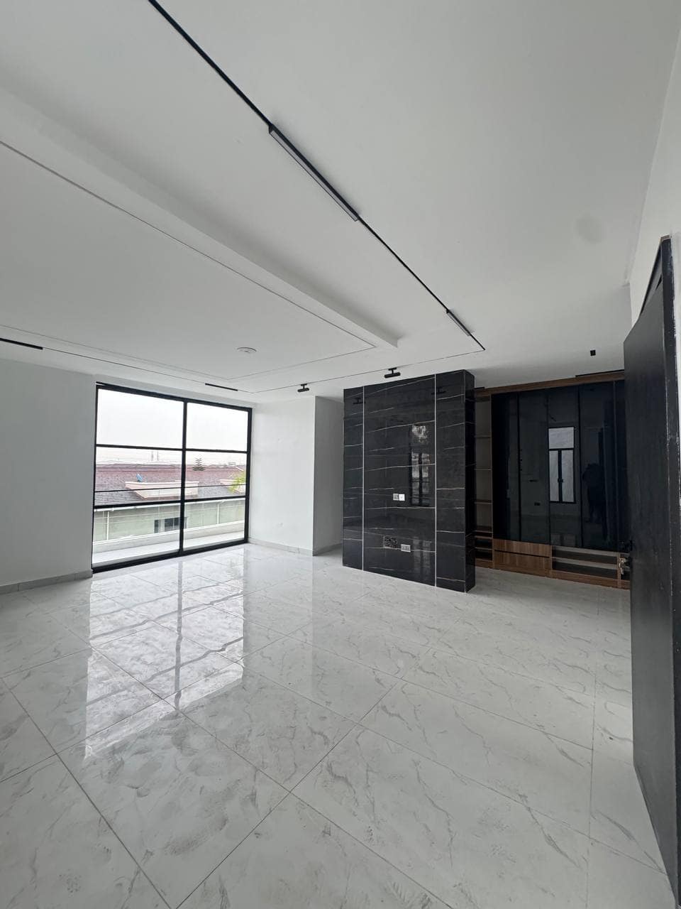 photo_6019572596254378851_y