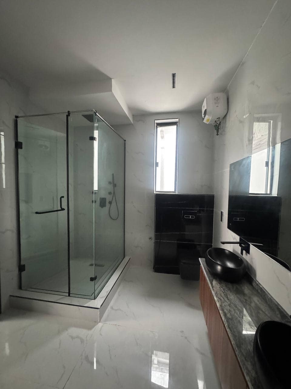 photo_6019572596254378854_y