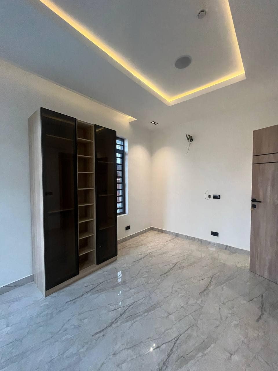 photo_6019572596254378888_y