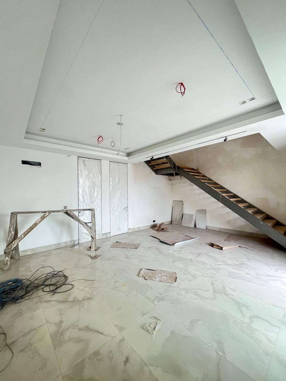 photo_6019572596254378901_y