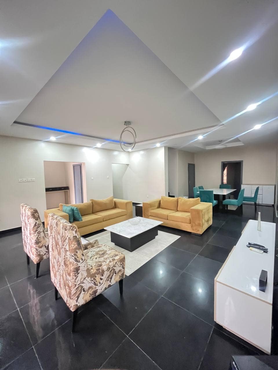 photo_6019572596254378967_y