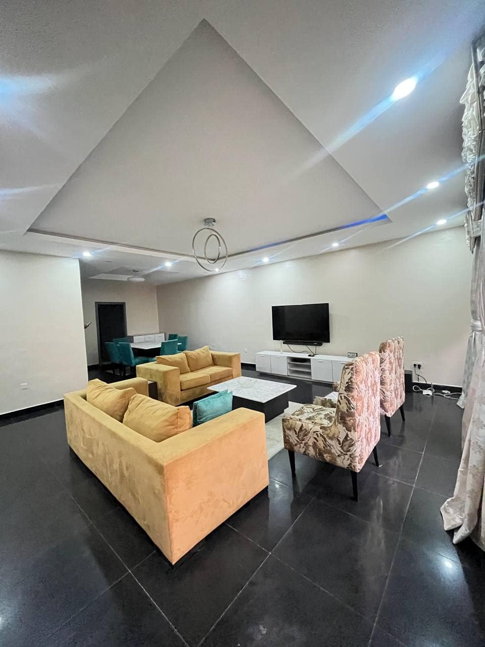 photo_6019572596254378968_y