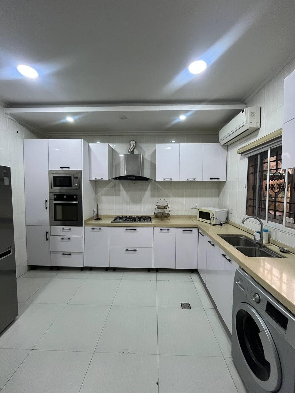 photo_6019572596254378969_y