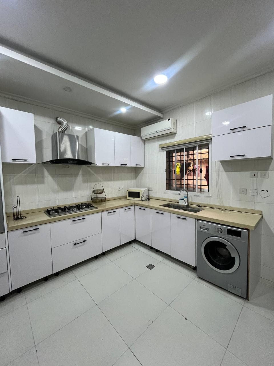 photo_6019572596254378970_y