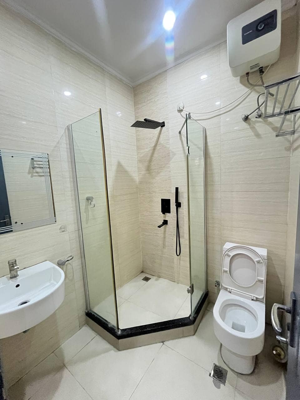 photo_6019572596254378972_y