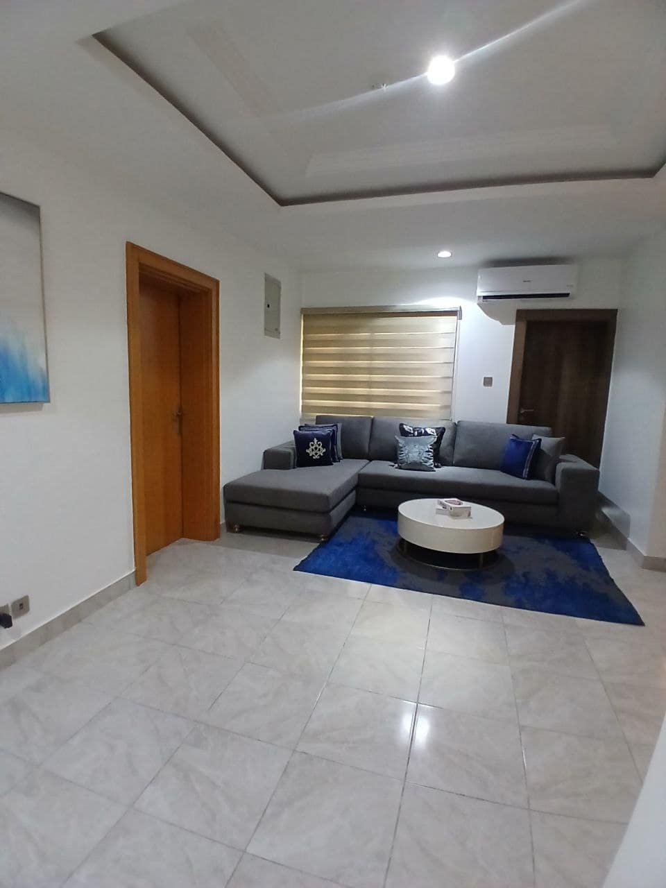 photo_6023974057264483119_y