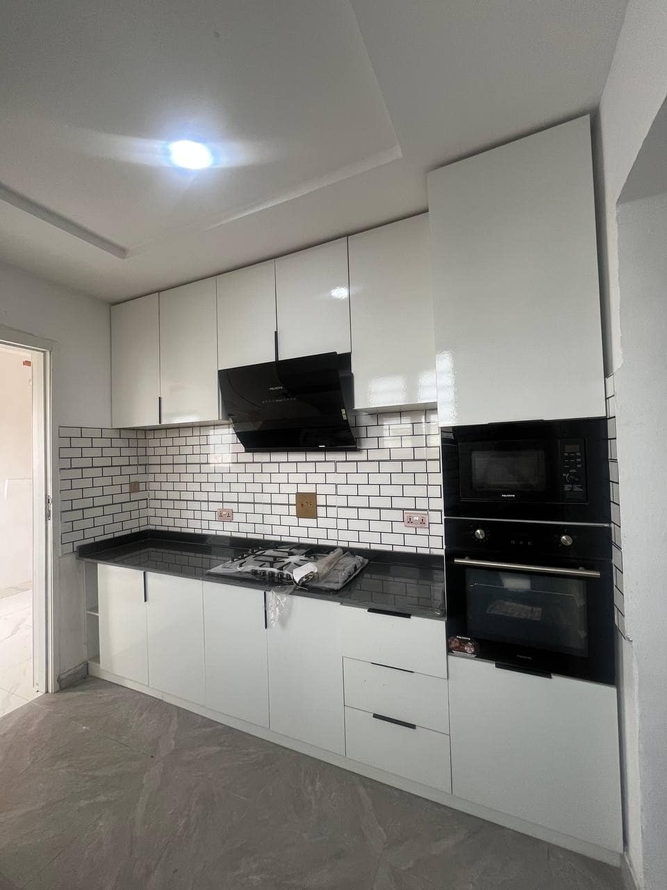 photo_6024076195881749265_y (1)